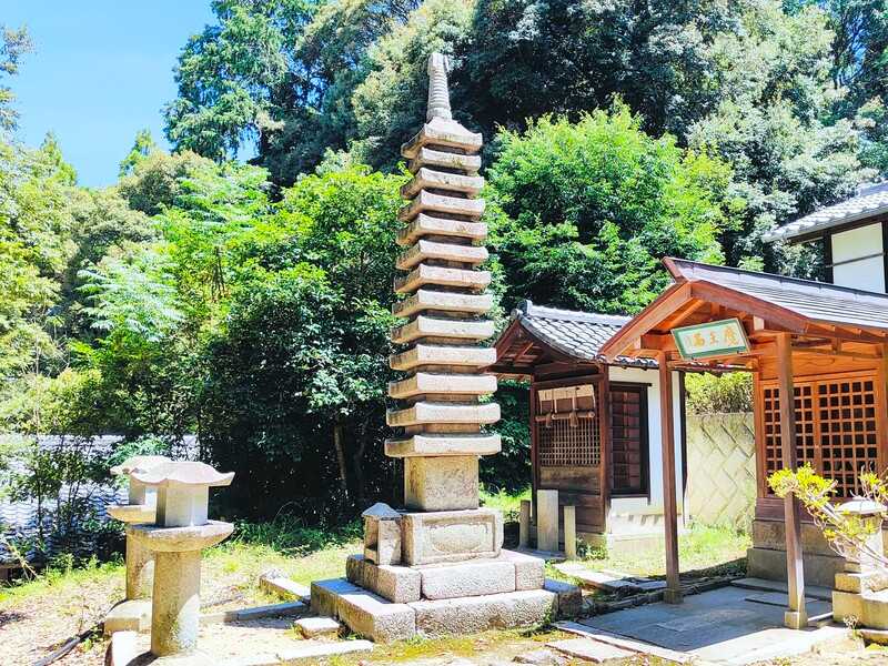 東福寺十三重石塔