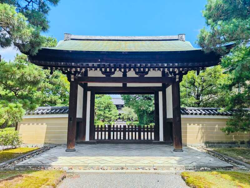 建仁寺勅使門