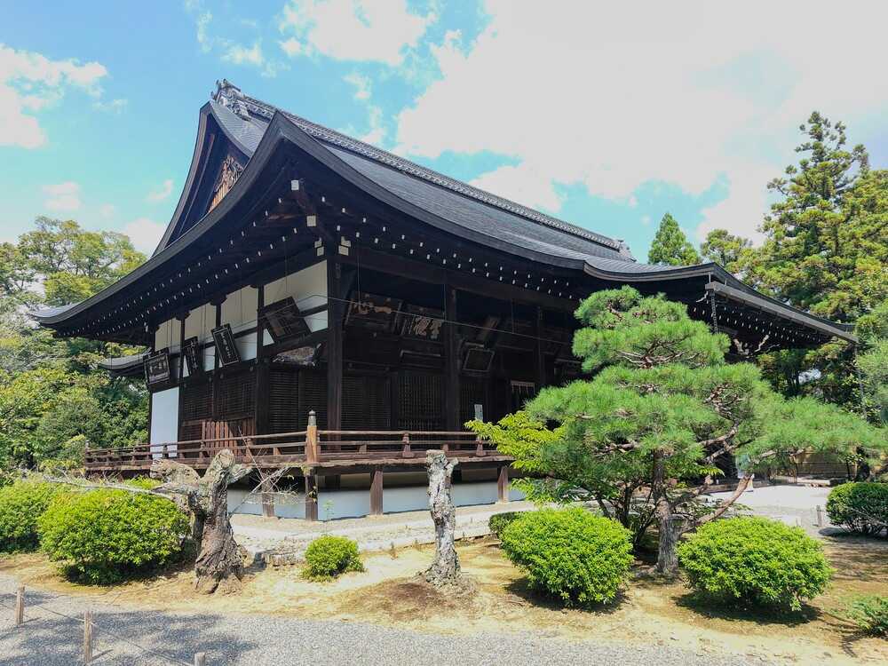 広隆寺上宮王院太子殿