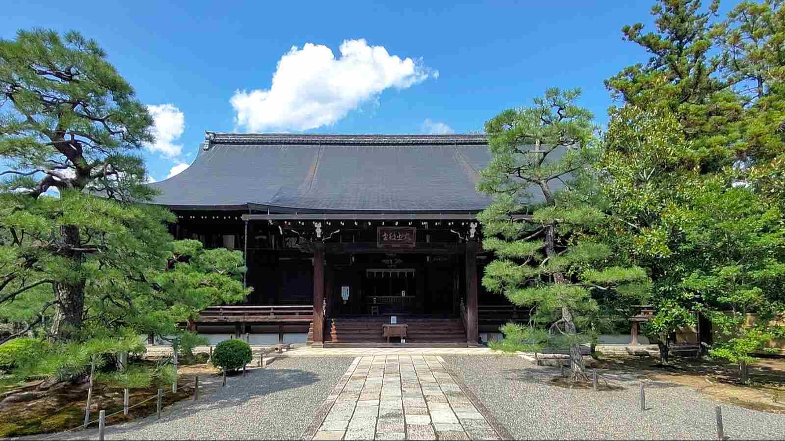 広隆寺】見どころ5選＋1 ～美しき弥勒菩薩像を拝観！ | きょうこじ