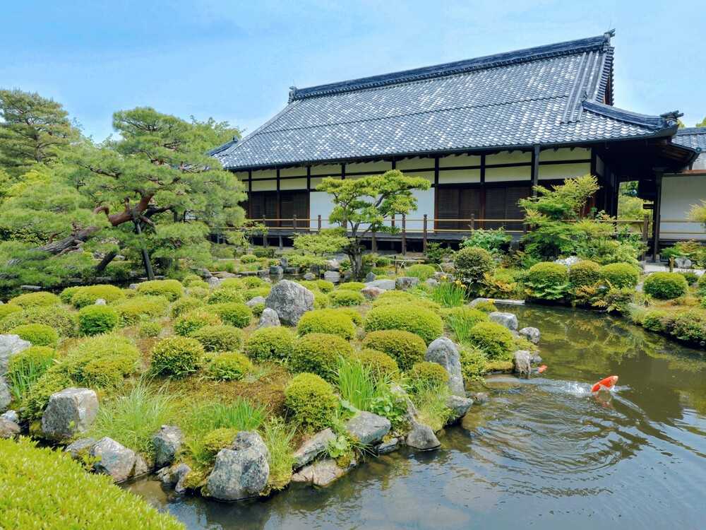 等持院芙蓉池庭園