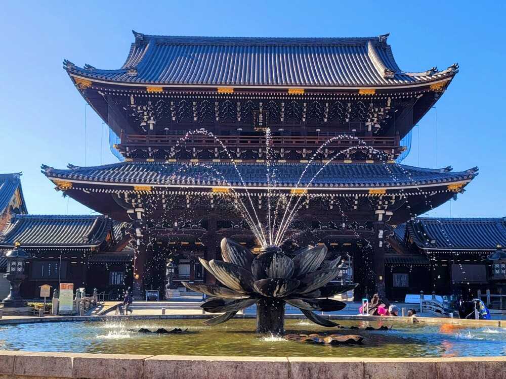 東本願寺御影堂門