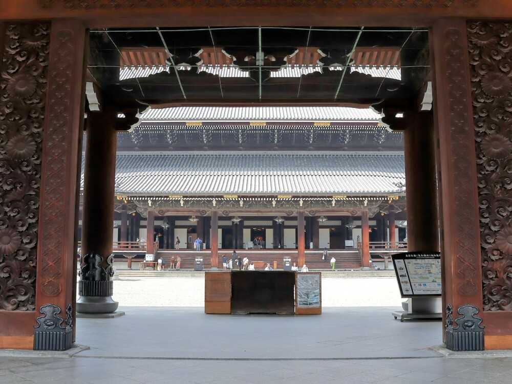 東本願寺御影堂門