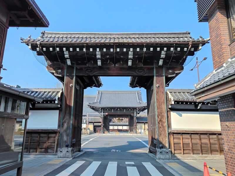 西本願寺総門